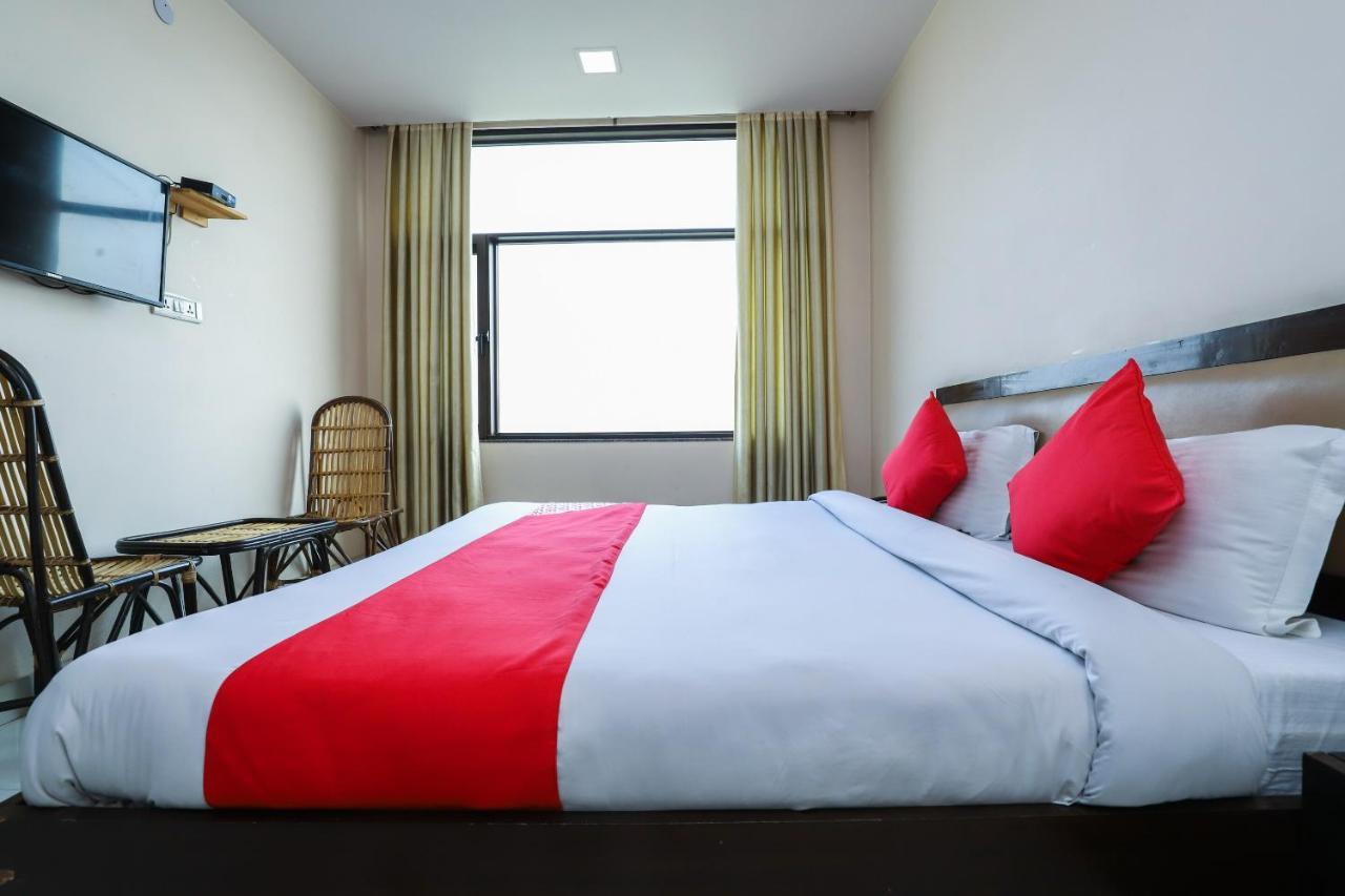 מלון ניו דלהי Oyo 24901 Achi House מראה חיצוני תמונה