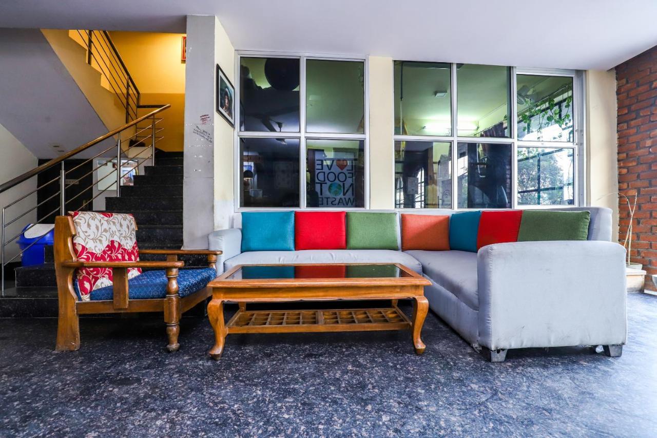 מלון ניו דלהי Oyo 24901 Achi House מראה חיצוני תמונה